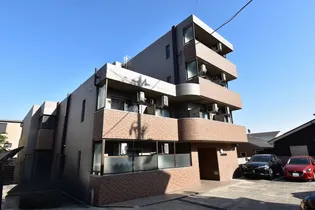 プレリュード江坂【3階】の外観