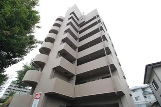 ヴィラ森林公園【3階】の外観