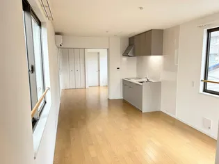 カーサ中野新橋【3階】の居間