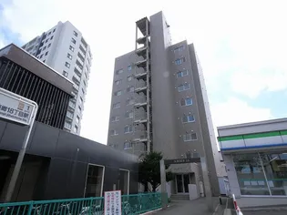 AMMS18【2階】の外観