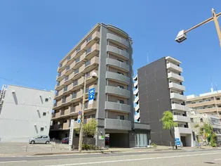 レジュイール東中通【4階】の外観