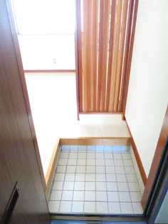 仲田ハイツ【2階】の玄関