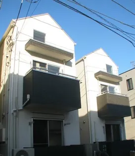 東京都世田谷区下馬2【アパート】の外観