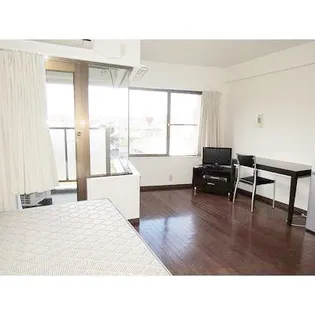 プティ東照宮【2階】の居間