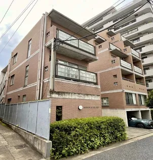 MAISON DU DIX-HUIT メゾンデュディズイットの外観