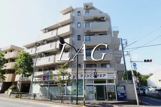 東京都新宿区西落合3【マンション】の外観