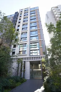 東京都新宿区南山伏町【マンション】の外観