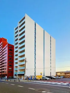 東京都新宿区西新宿4【マンション】の外観