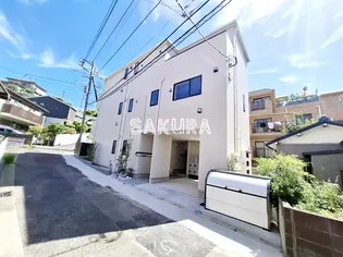 M GRACE SUGITAの画像