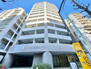 東京都港区南青山6【マンション】の外観
