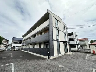 レオパレスフローラルコートSの外観