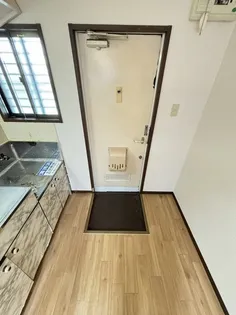 ファミーユ江戸橋【2階】の玄関