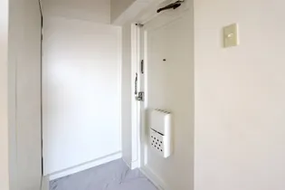 ビレッジハウス四郎丸1号棟【4階】の玄関