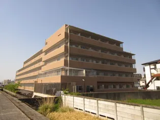 ブロッサムガーデン利平治【1階】の外観