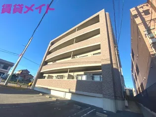 クァトロ【1階】の外観