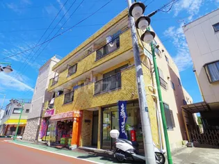 ロンドンカスタムレジデンス【1階】の外観