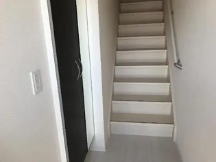 プログレス【2階】の玄関