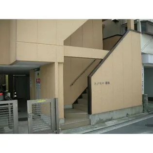 エクセル横浜【2階】の外観