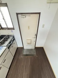 ファミーユ江戸橋【1階】の玄関