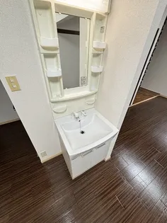 ファミーユ江戸橋【1階】の内装