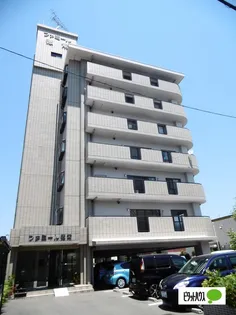 ファミール徳常【6階】の外観