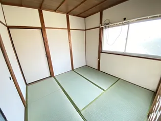 三喜荘【2階】の居間