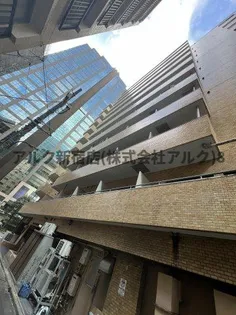 東京都新宿区西新宿6【マンション】の外観