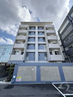 アテナリー右京【2階】の外観