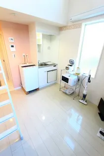 ユナイト横浜ファーストブランチ【2階】の居間