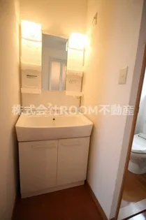 リ・バースコート宮丸【3階】の内装