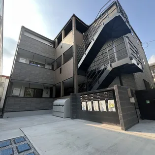 MELDIA新宿【3階】の外観