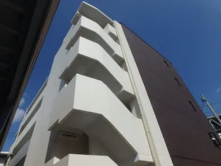 東京都調布市東つつじケ丘1【マンション】の外観