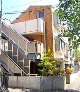 東京都中野区東中野3【マンション】の外観