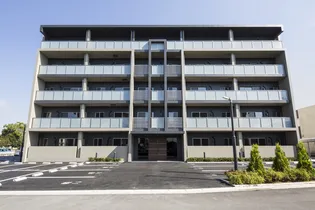 アン シャトウの画像