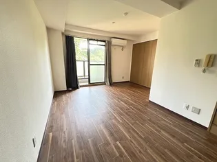 アルカザール天の川【2階】の居間