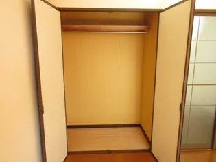 ロイヤル江戸橋【2階】の内装