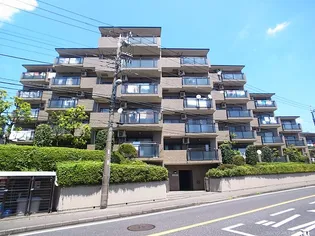 グランドゥール宮崎台【1階】の外観