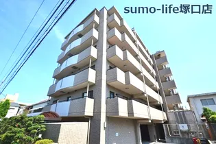 ロワイヤル百合【4階】の外観