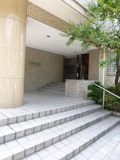 ルポゼー小山園【3階】の外観