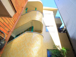 安藤ビルの画像