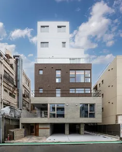 ARROWS EAST【2階】の外観