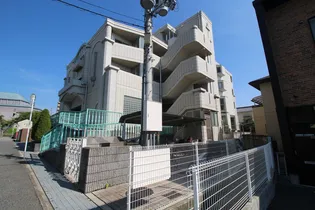 アビタシオンⅢの画像