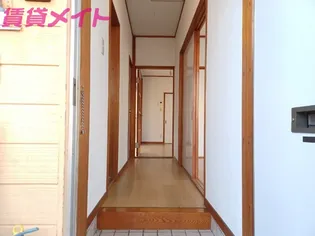 朝明ハイツ【1階】の玄関