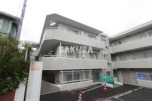 クリオ上大岡伍番館【3階】の外観