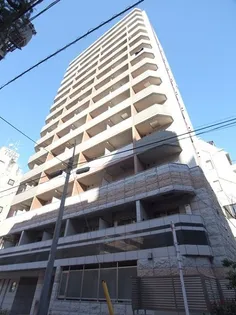 ガーラ・ステーション新宿御苑前【6階】の外観