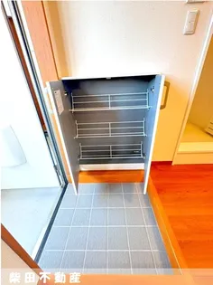 グランビュー反町【1階】の玄関