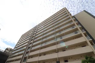 アーバンウェル【8階】の外観