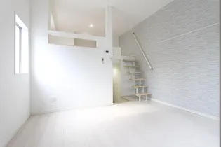 シャーロット【2階】の外観