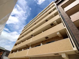 プレジール【3階】の外観