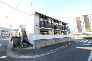 セフィラ岩崎【2階】の外観